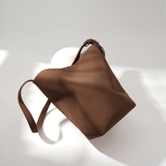 Women's Korean Soft Cowhide Vintage Commuter Shoulder Bags