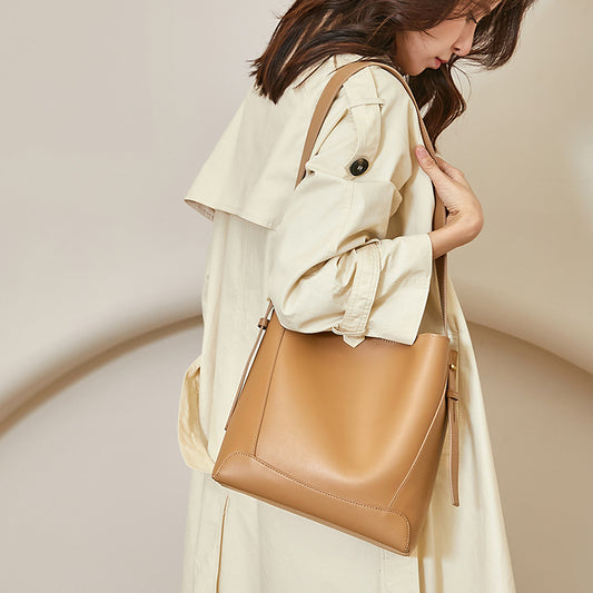 Women's High-grade Texture Fashionable Large Capacity Commuter Shoulder Bags