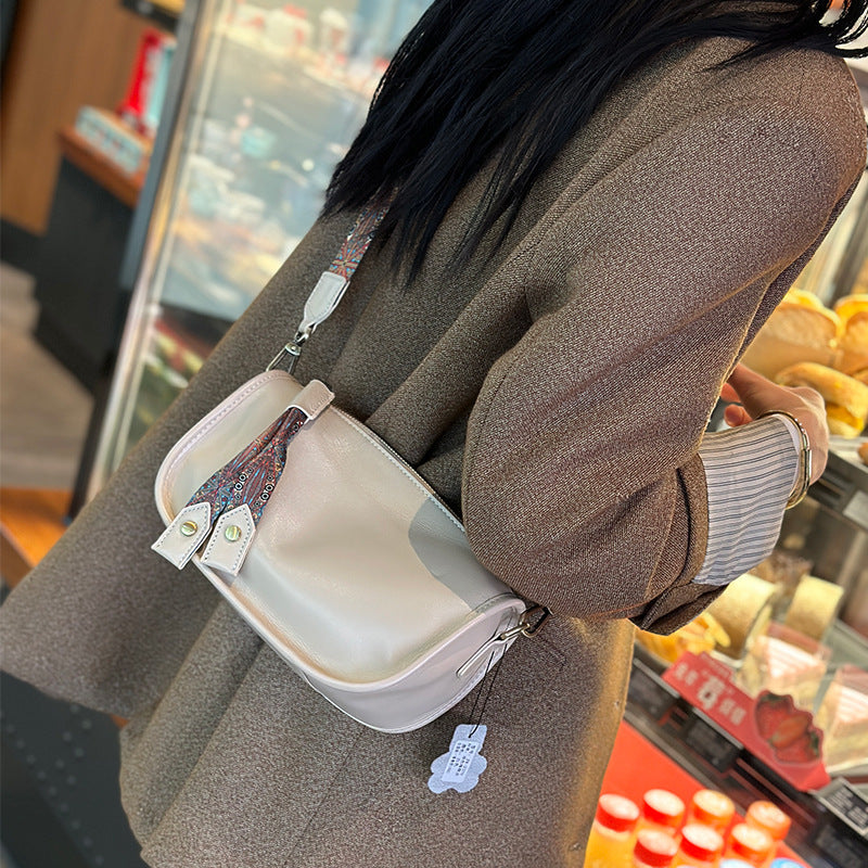 Women's Wide Strap Underarm Fashionable High-grade Fashion Shoulder Bags