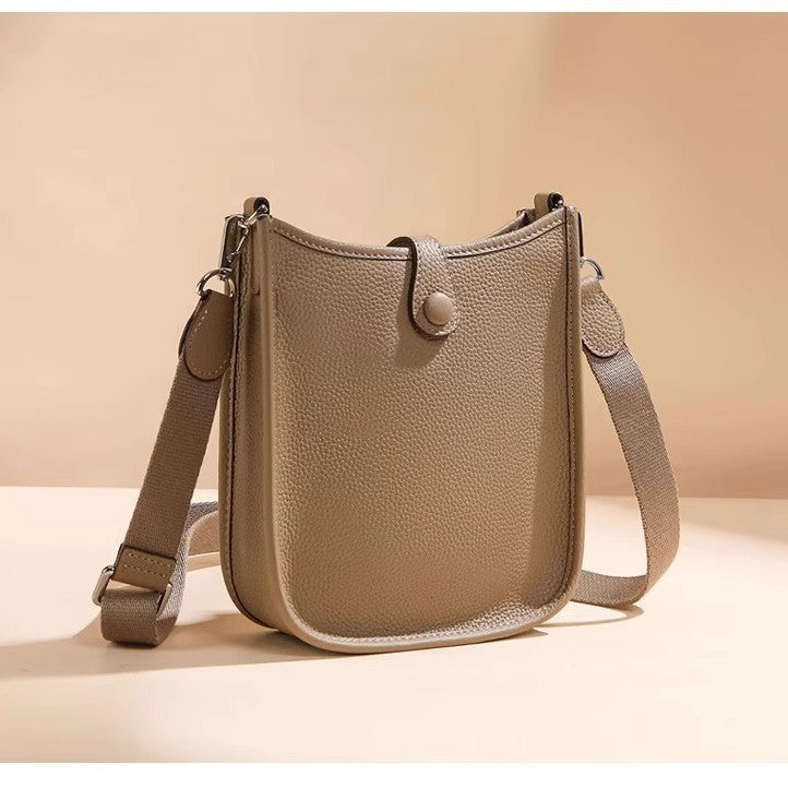 Female High Sense Niche Leather Packet Crossbody Bags