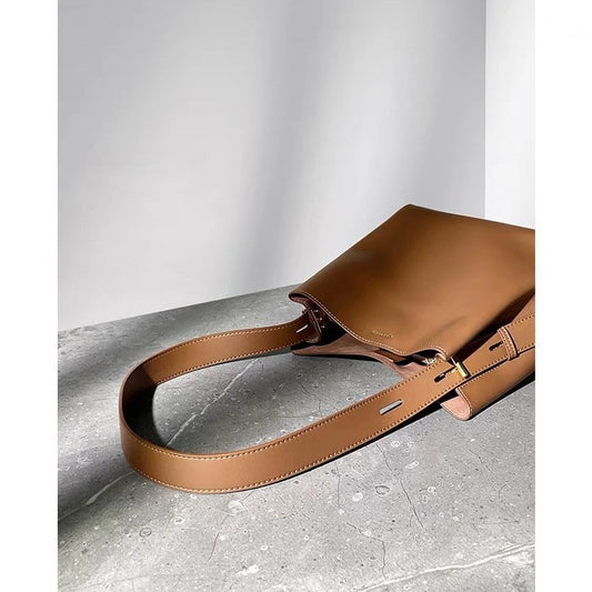 Women's Elegant Design Cowhide Commuter Textured Bags