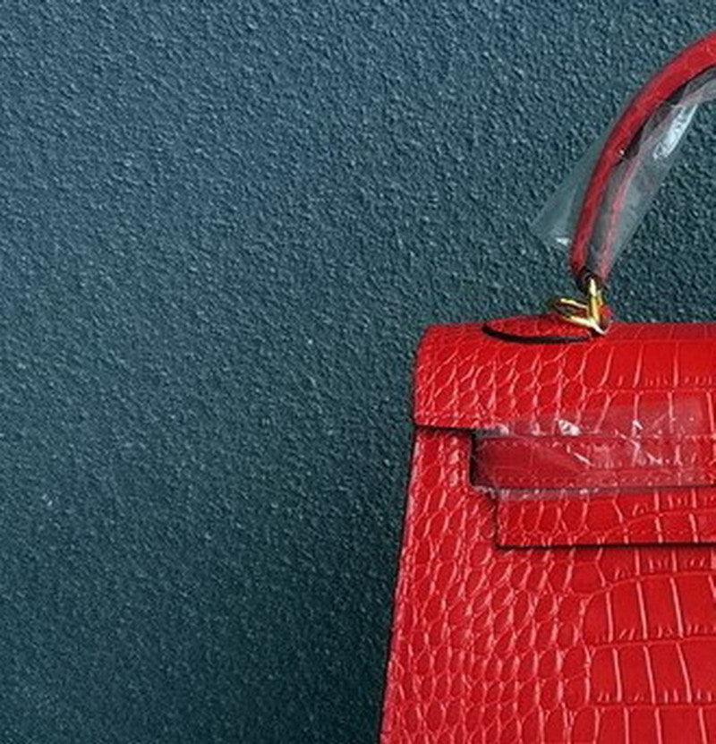 Women's Generation Crocodile Pattern Cowhide Mini Leather Handbags