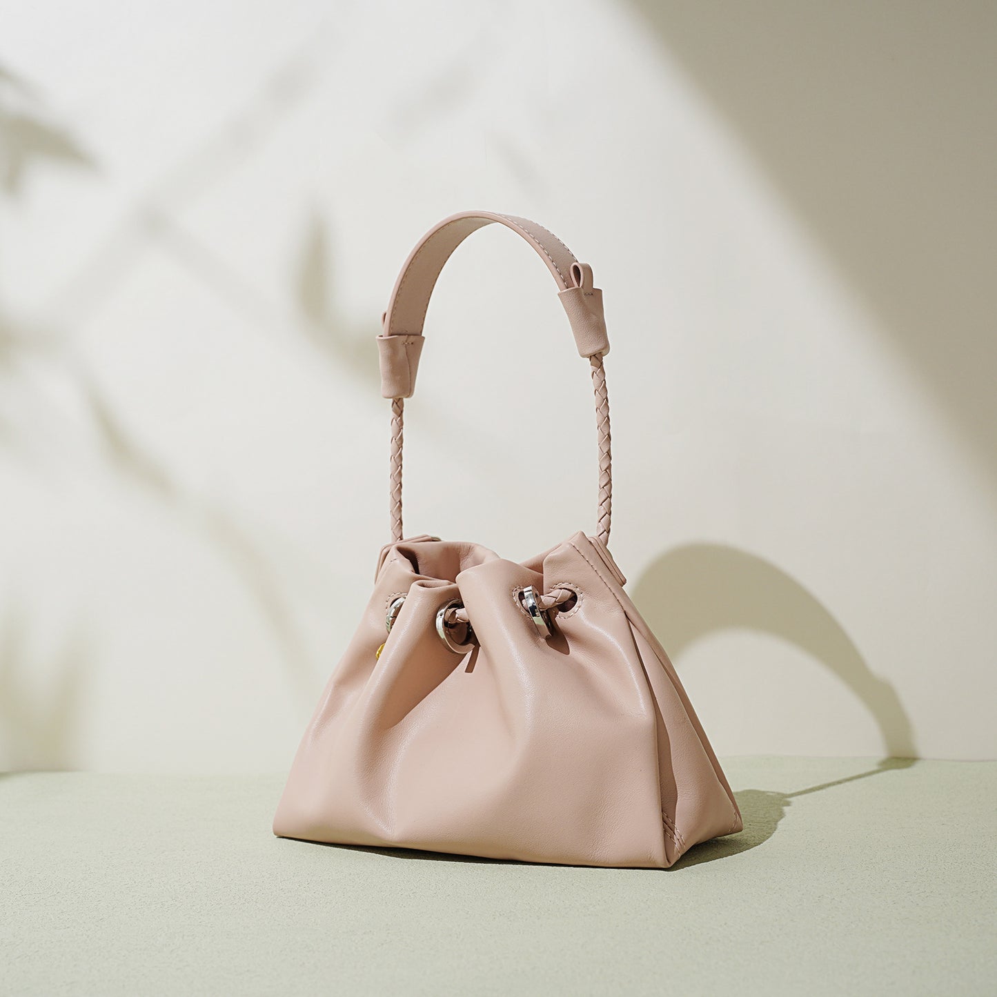 Women's Cloud Niche High Sense Family Commute Minimalist Handbags