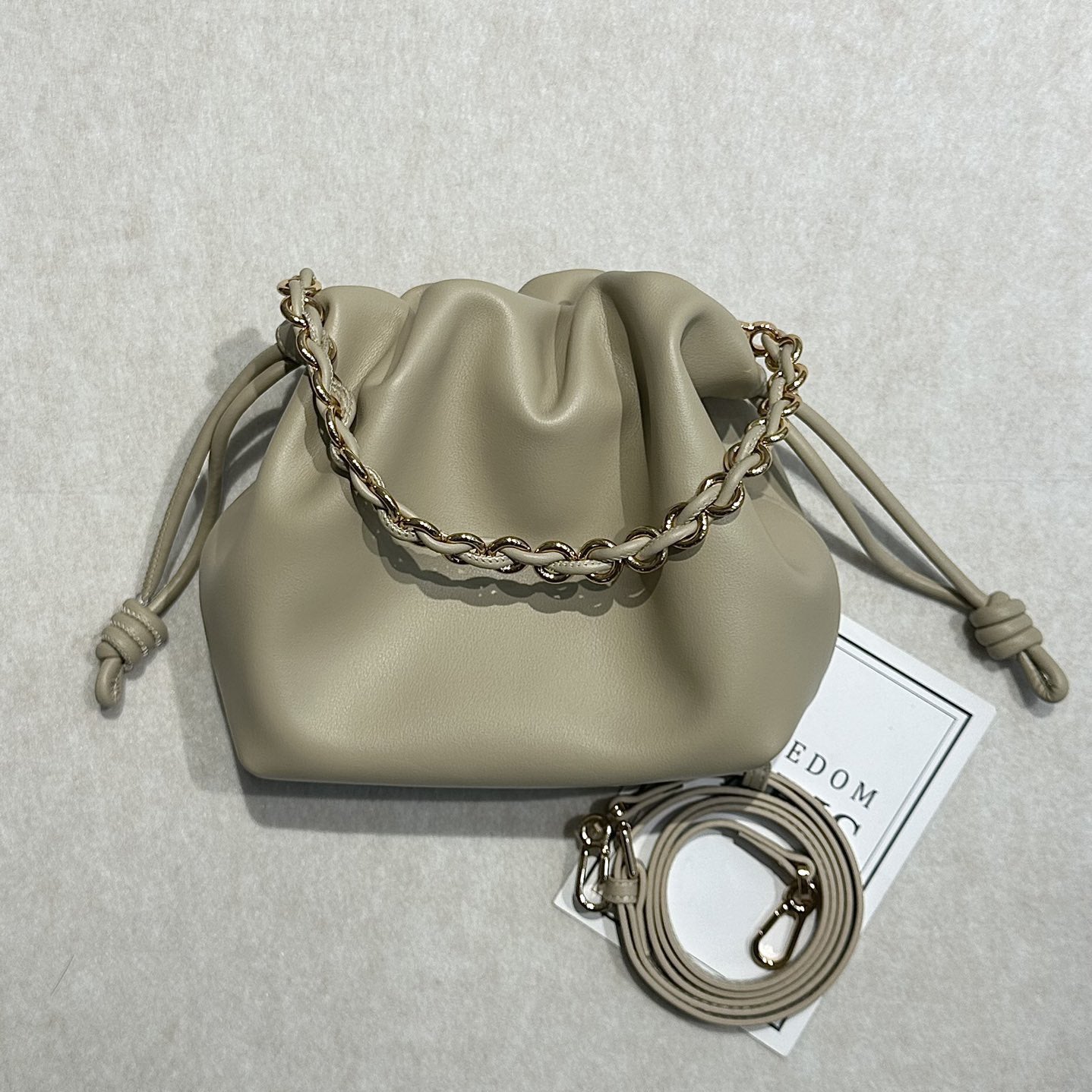 Women's Drawstring Lucky Genuine Leather Exquisite Hand Bags