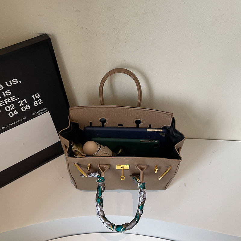 Comfortable Women's Large Capacity Fashionable High-grade Handbags