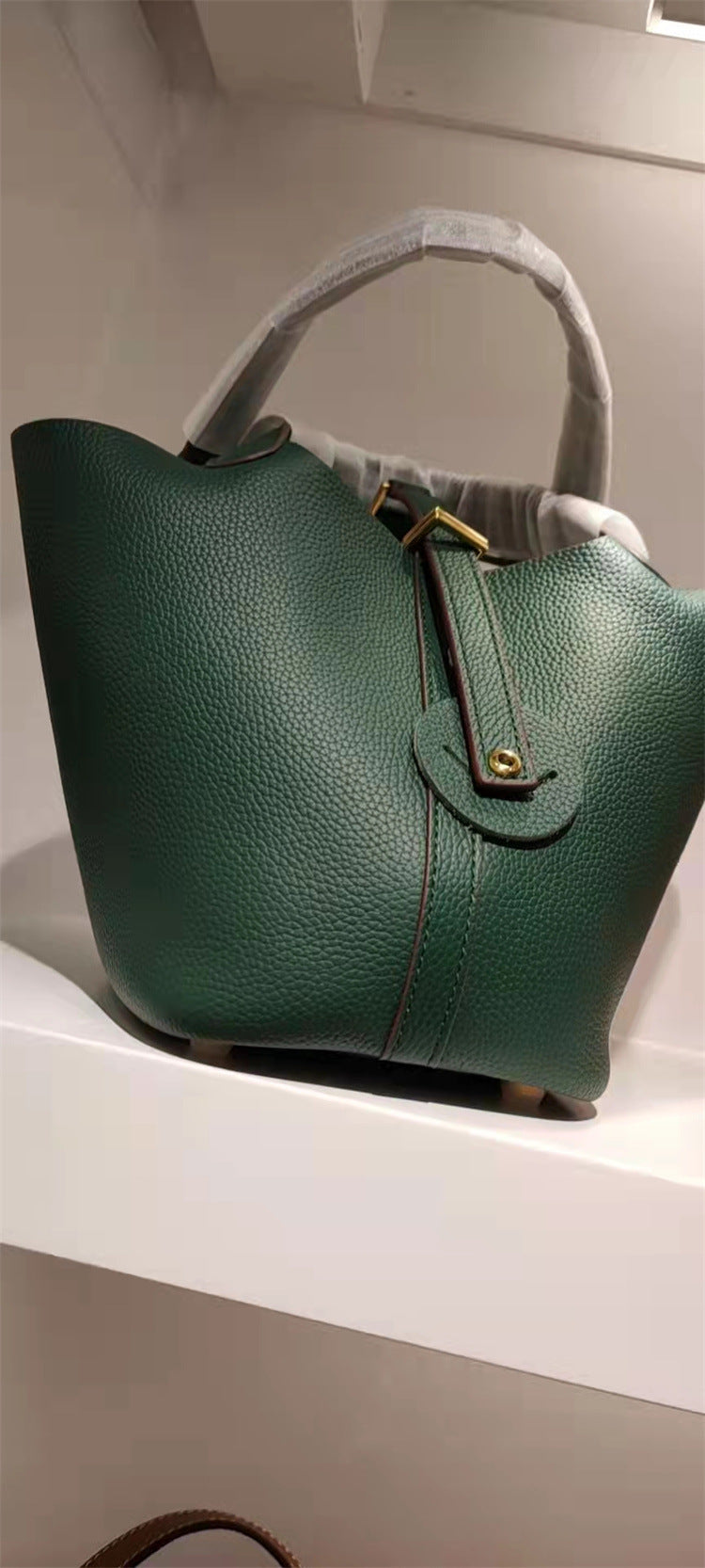 Vegetable Basket Layer Cowhide Lychee Pattern Handbags