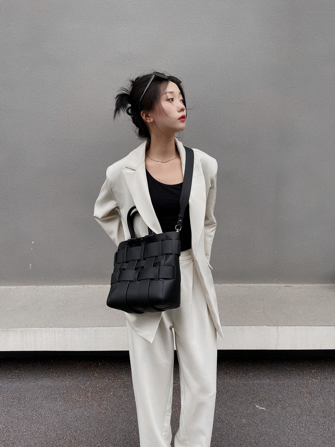 Niche Hollow Design Fashion Authentic Leather Weave Large Handbags