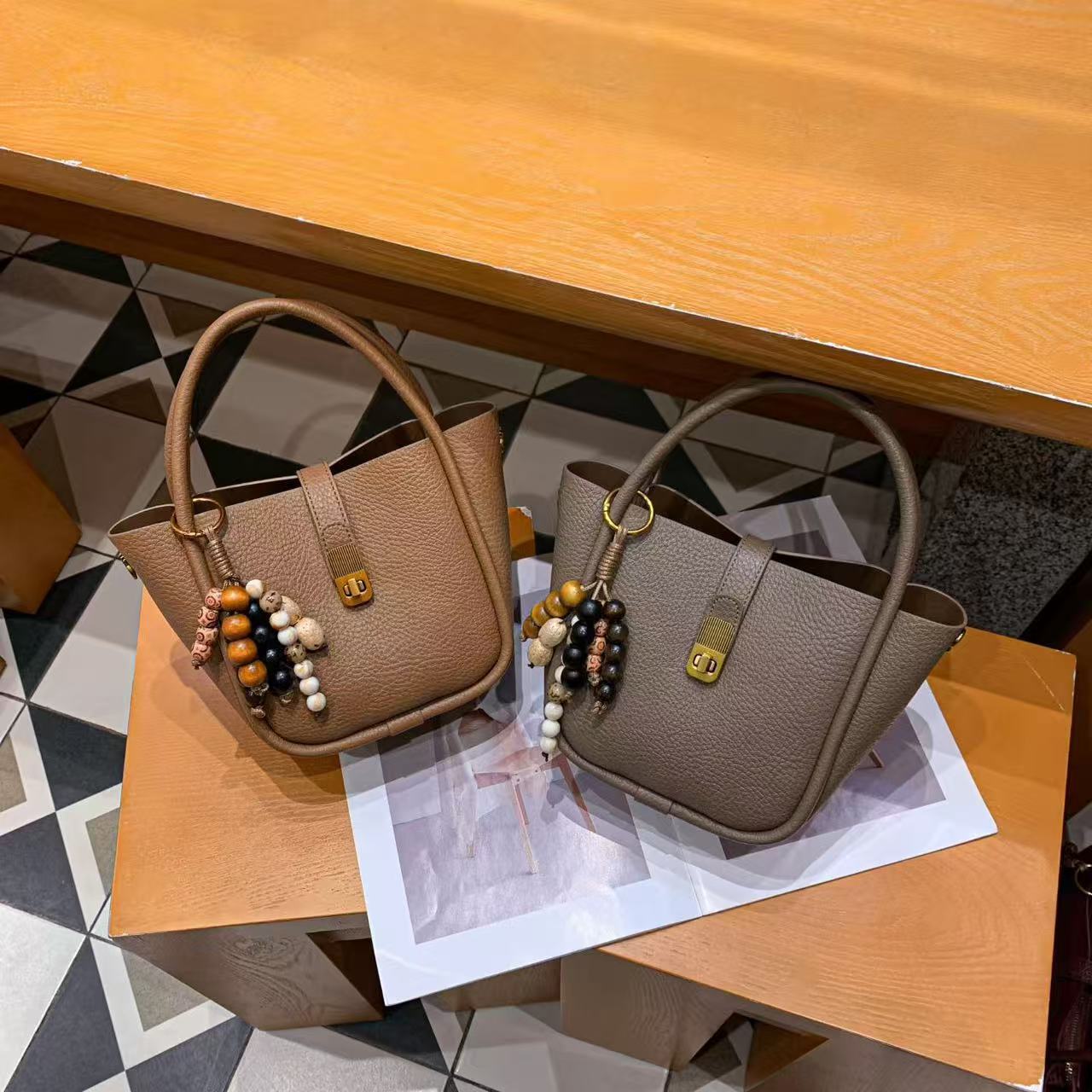 Women's Pattern Portable Vegetable Basket Retro Exquisite Crossbody Bags