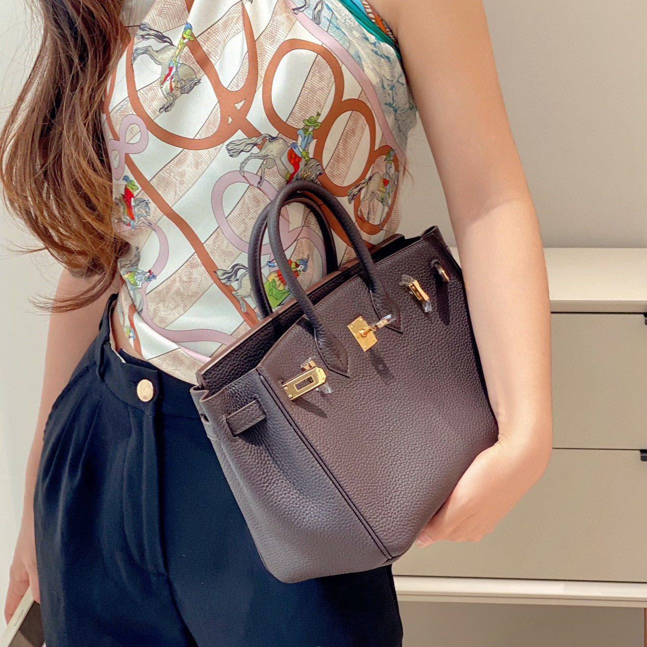 Women's High-grade Cowhide Fashion Generous Portable Shoulder Bags