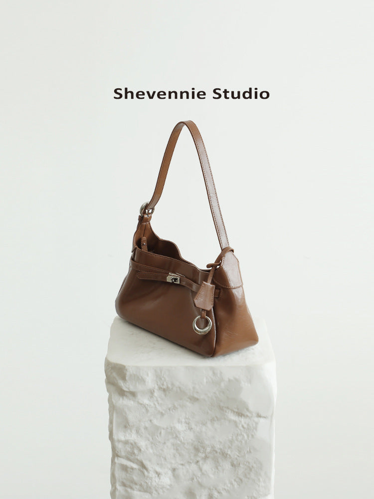 Autumn Niche Oil Cowhide Underarm Commuter Bags