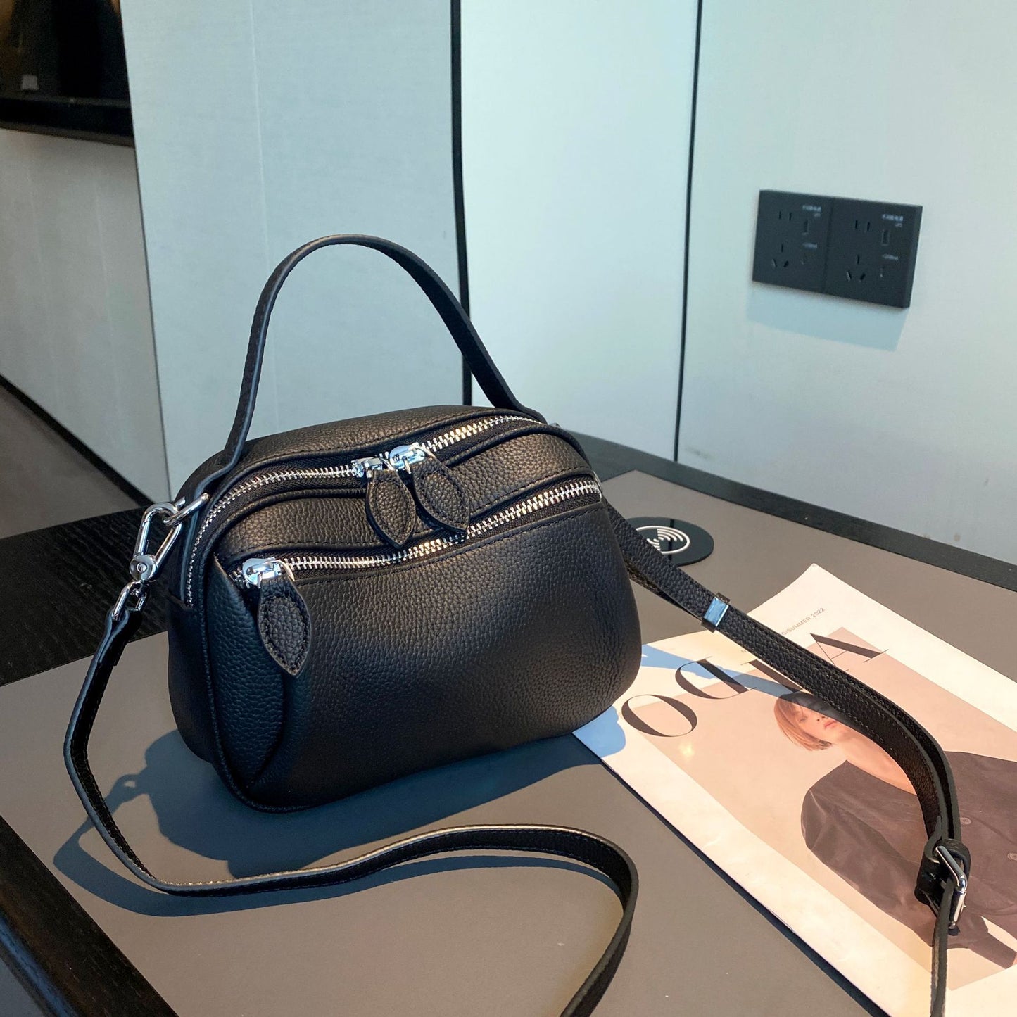 Women's Korean Style Commute Trendy Portable Cell Handbags