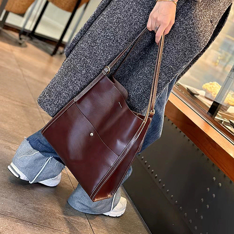 Women's Large Capacity Commuter Leather Versatile Cowhide Shoulder Bags