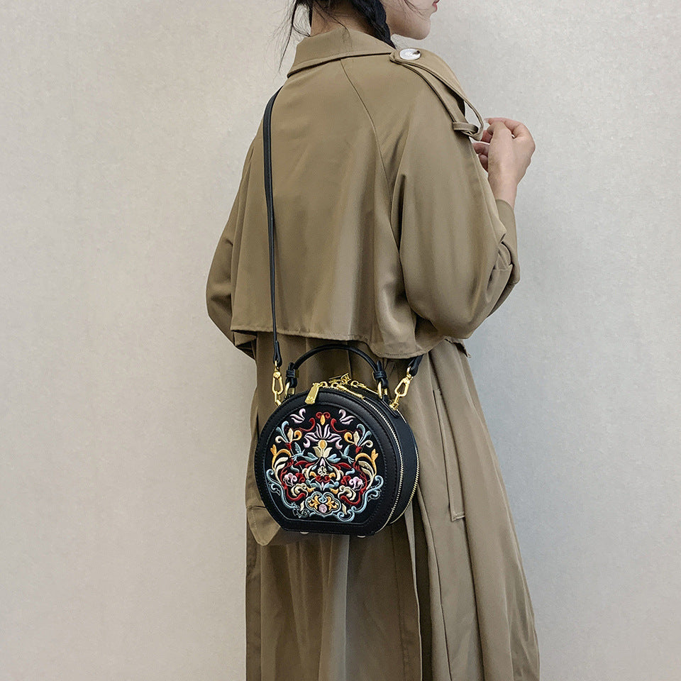 Niche Advanced Texture Embroidered Trendy Artistic Crossbody Bags