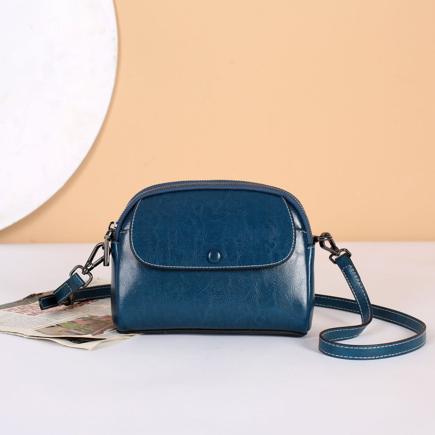 Women's Oil Wax Cowhide Single Lady's Practical Simple Shoulder Bags