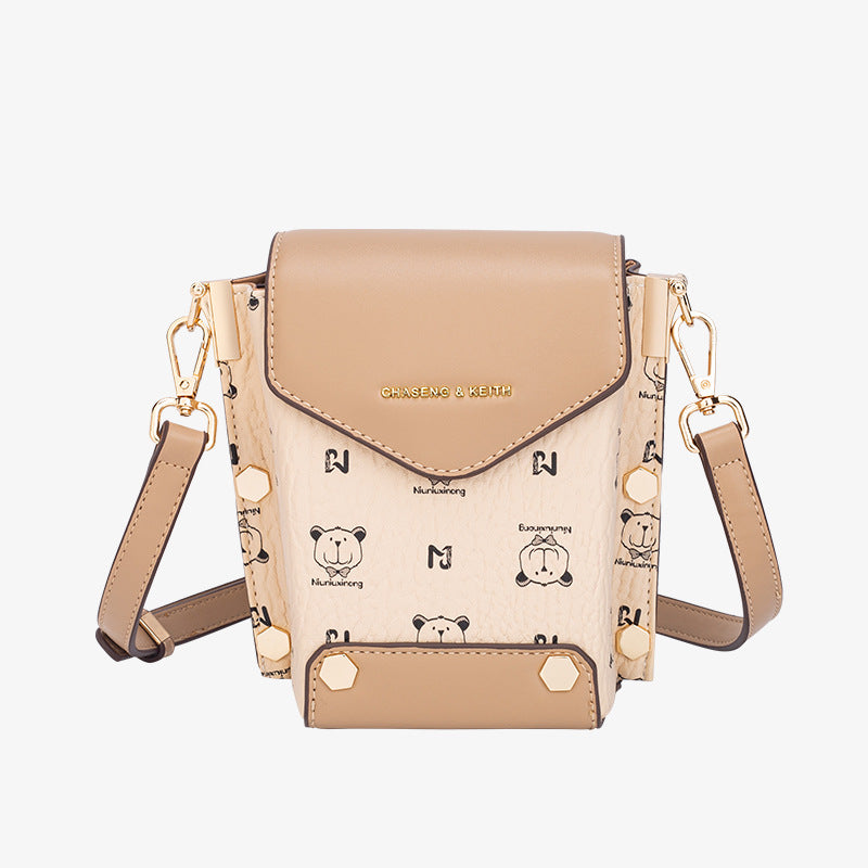 Women's Attractive Trendy Fashionable Rivet Chain Bags