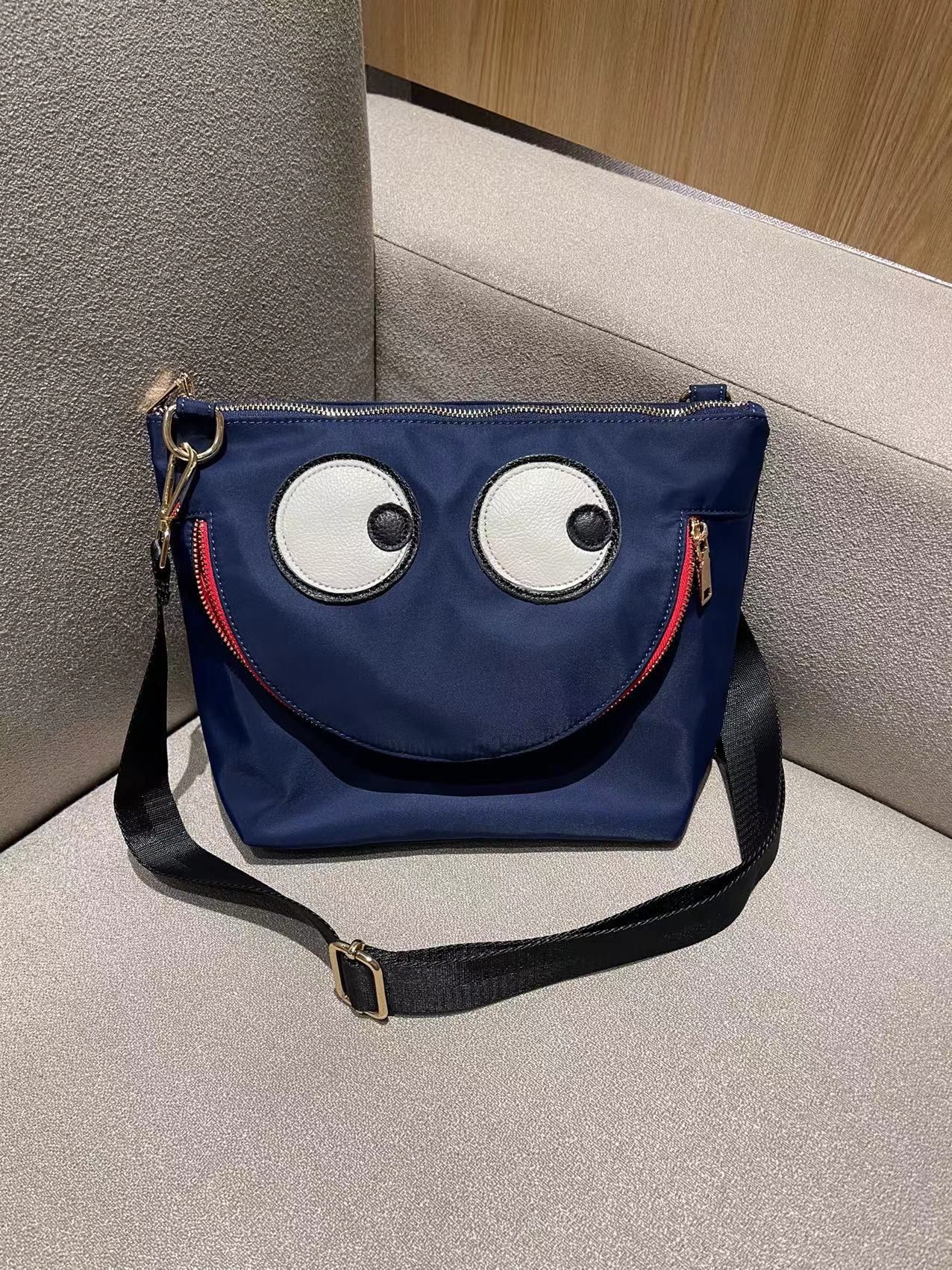 Big Eyes Hand Smiley Face Clutch Crossbody Bags