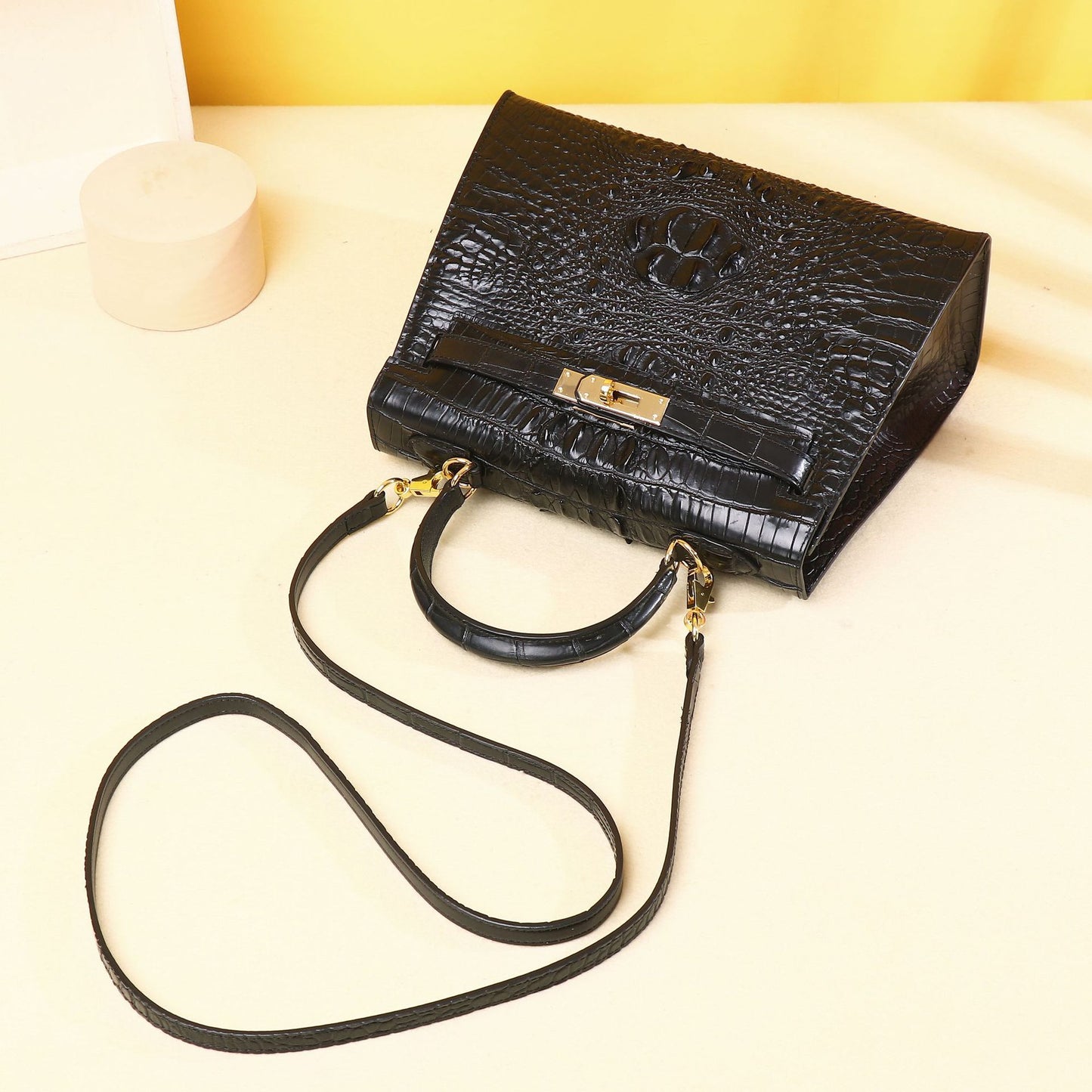 Women's Commuter Large Capacity Practical Classic Handbags