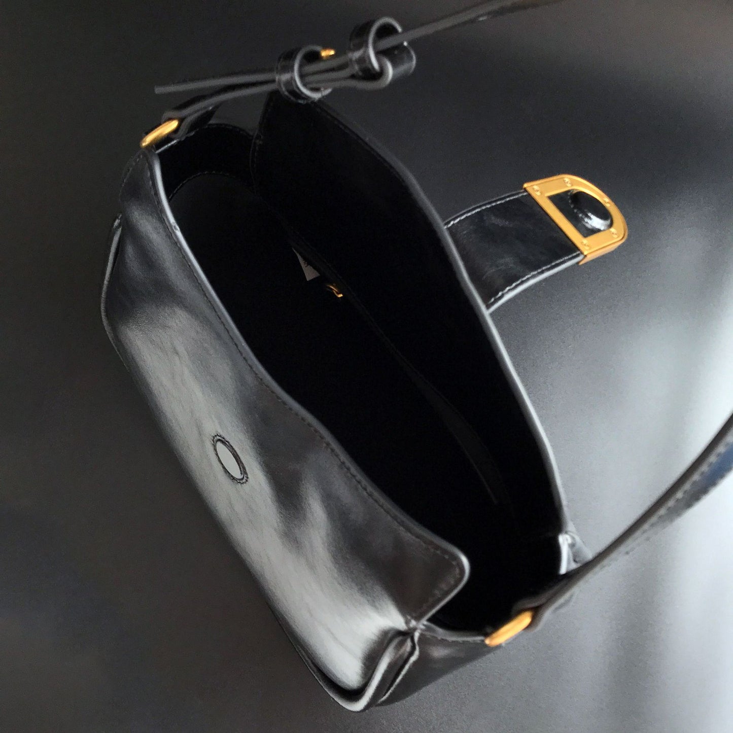 Women's Leather Swallow Oil Wax High-grade Bags