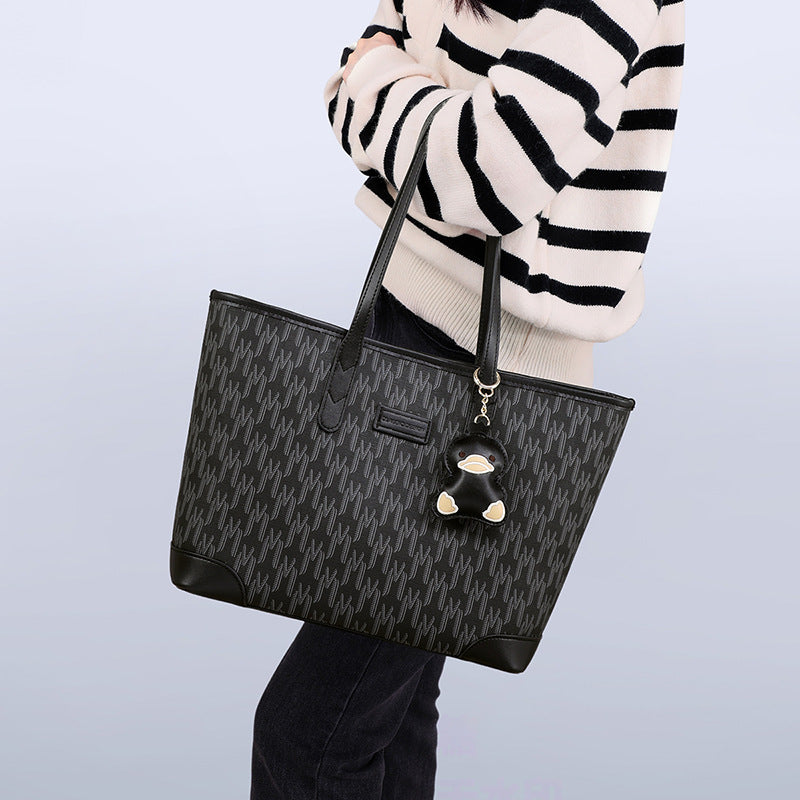 Women's Soft Leather Duck Large Capacity Class Shoulder Bags