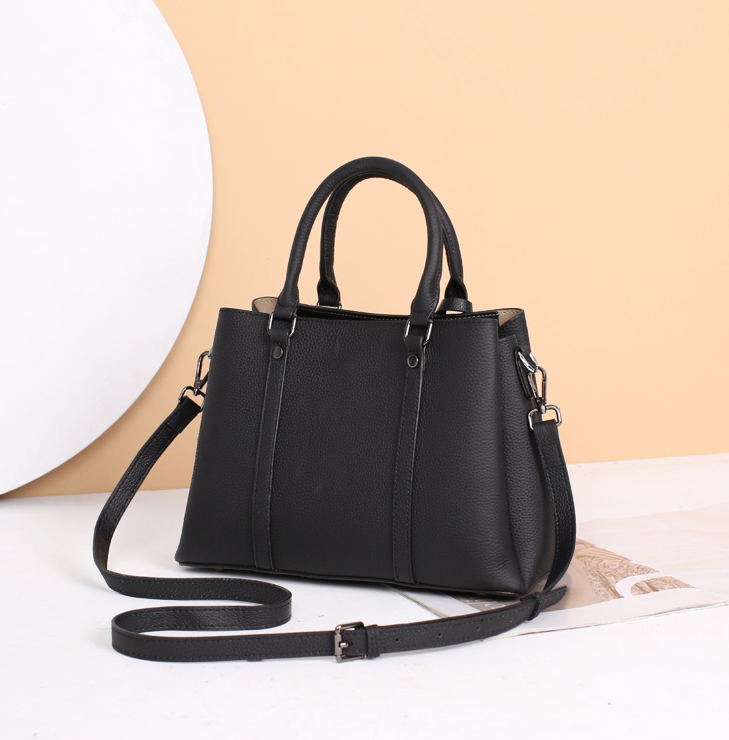 Attractive Innovative Genuine Leather Elegant Mother-in-law Handbags