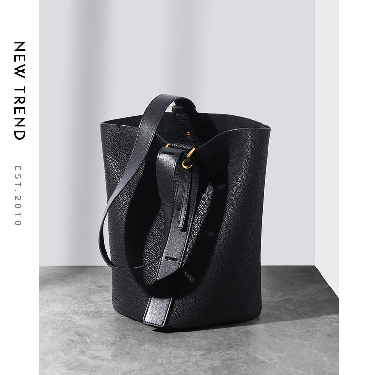 Idle High-grade Large Capacity Genuine Leather Shoulder Bags