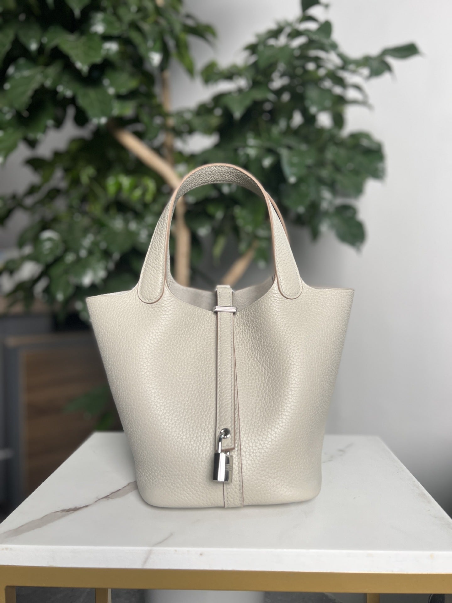 Women's Vegetable Basket Imported Leather Genuine Cattlehide Surface Handbags