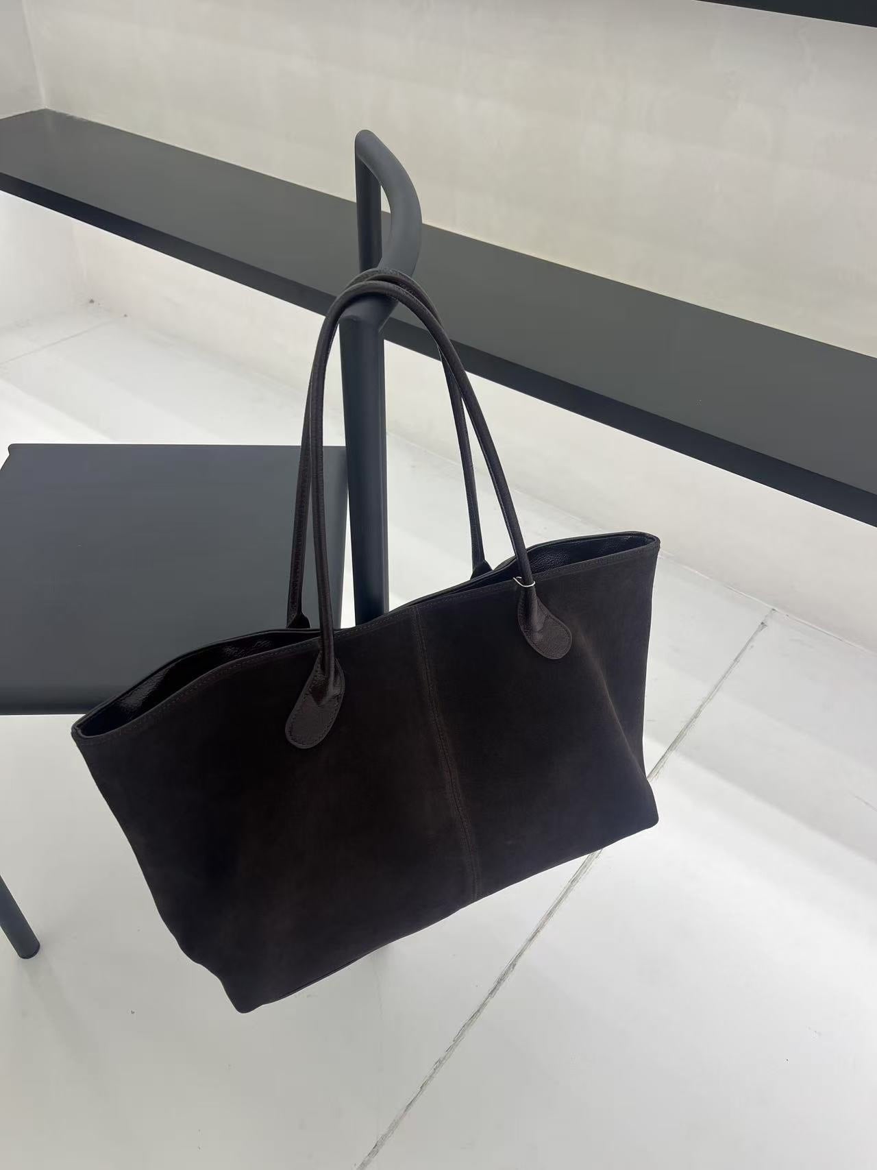 Cowhide Big Fashion Retro Commuter Underarm Tote Bags