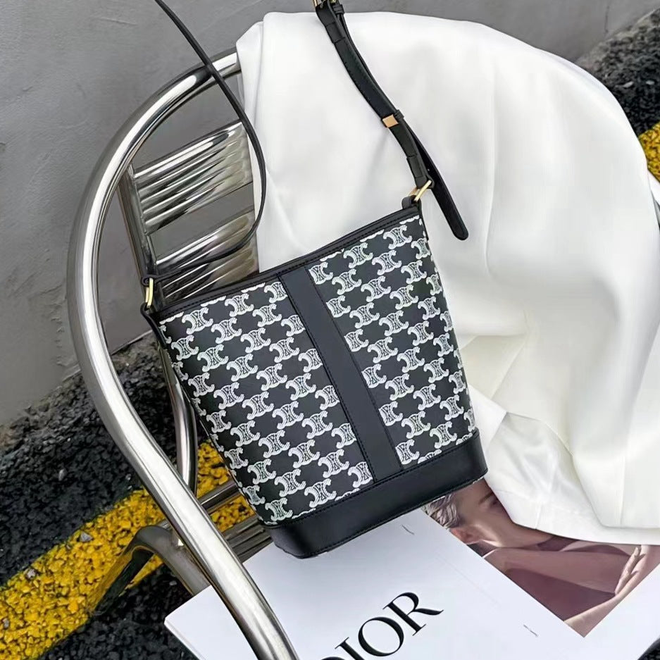 Women's Arc Cowhide Spring Fashion Advanced Texture Handbags