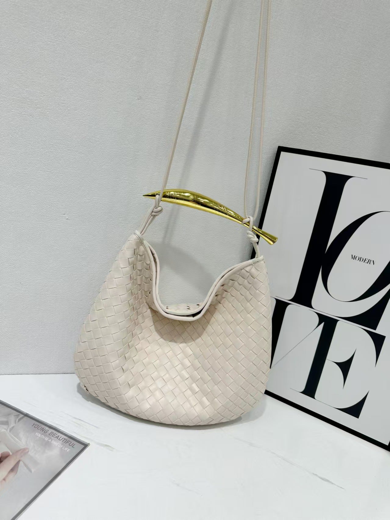 Slouchy Stylish Woven Vintage Metal Elegant Handbags