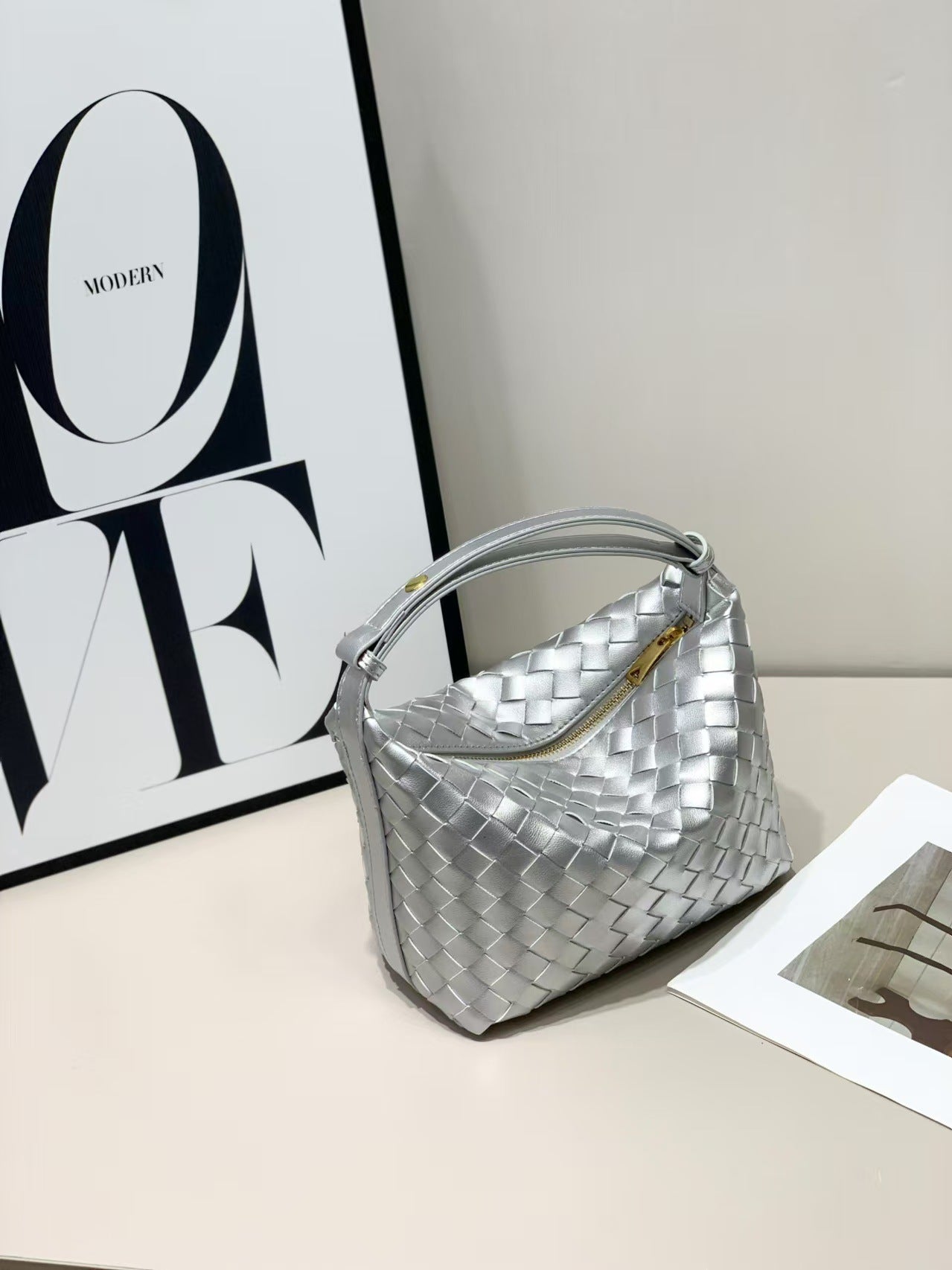 Women's Western Style Fashion Woven Retro Trend Handbags