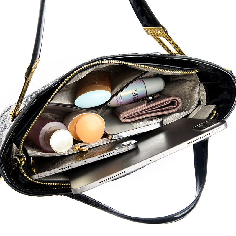 New Women's Trendy Crocodile Pattern Large Bags