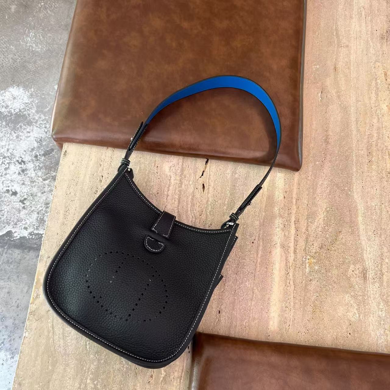 Women's First Layer Cowhide Underarm Leather Crossbody Bags