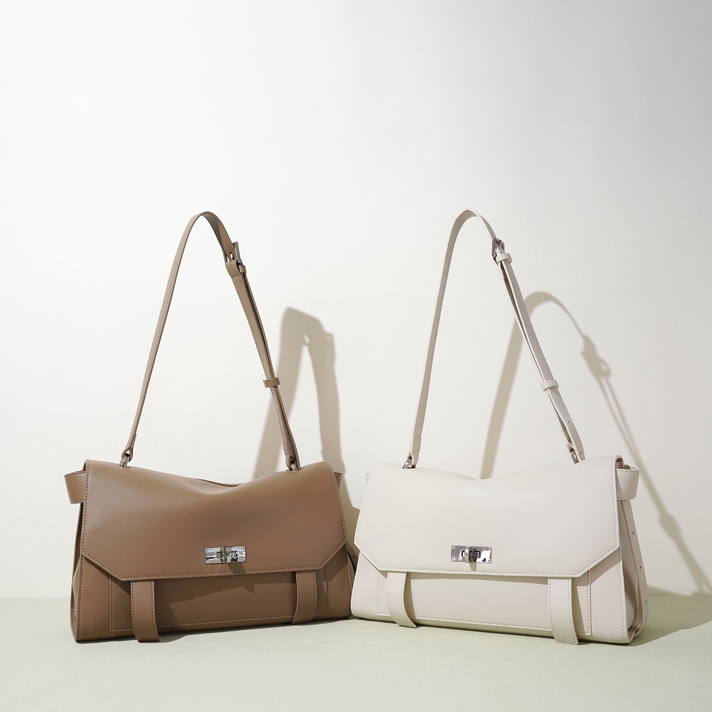 Charming Women's Cowhide Catch Fashionable High-grade Lock