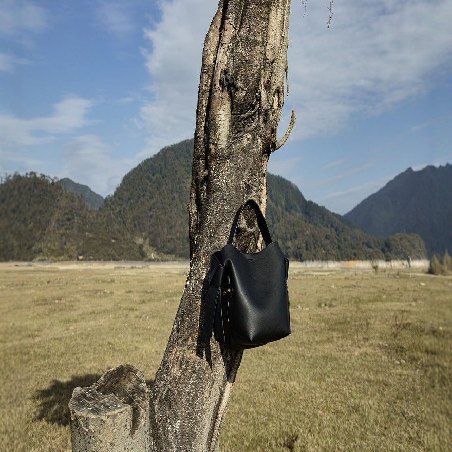 Women's Swedish Niche Genuine Leather Simple Bow Handbags