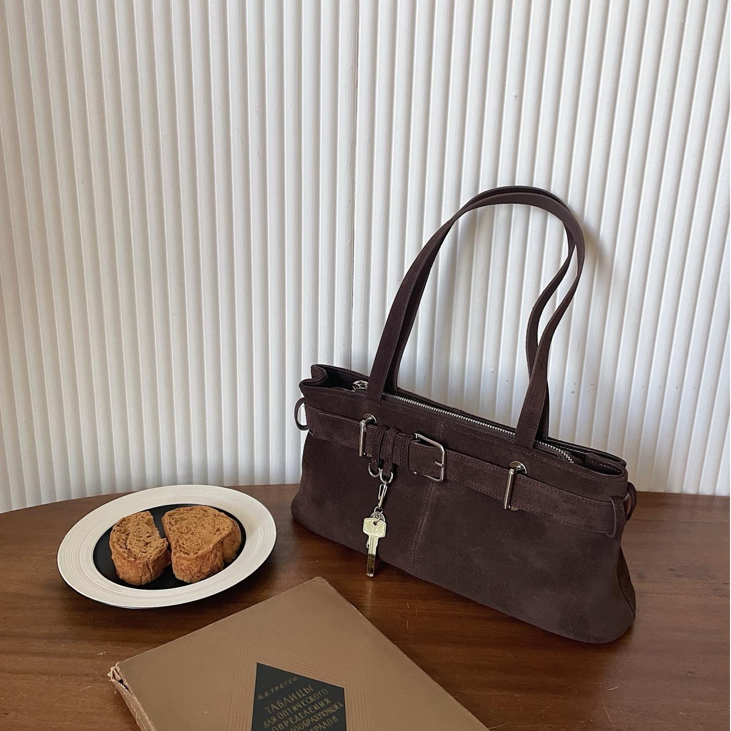 Women's Frosted Cowhide Leather Retro Decorative Underarm Design Bags