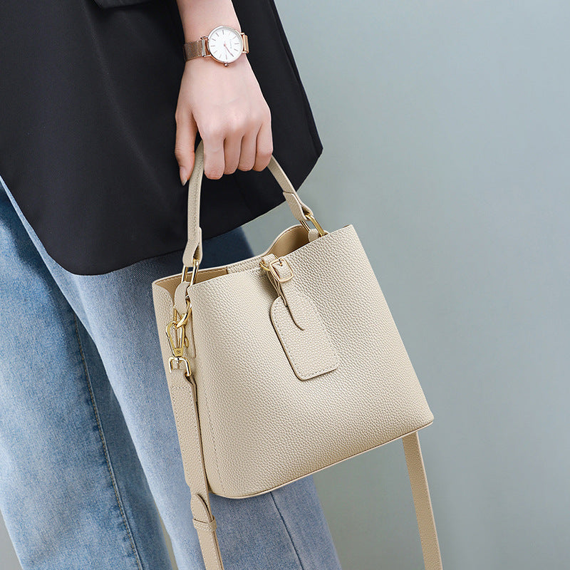 Comfortable Classy Women's Genuine Leather Commuter Men's Bags