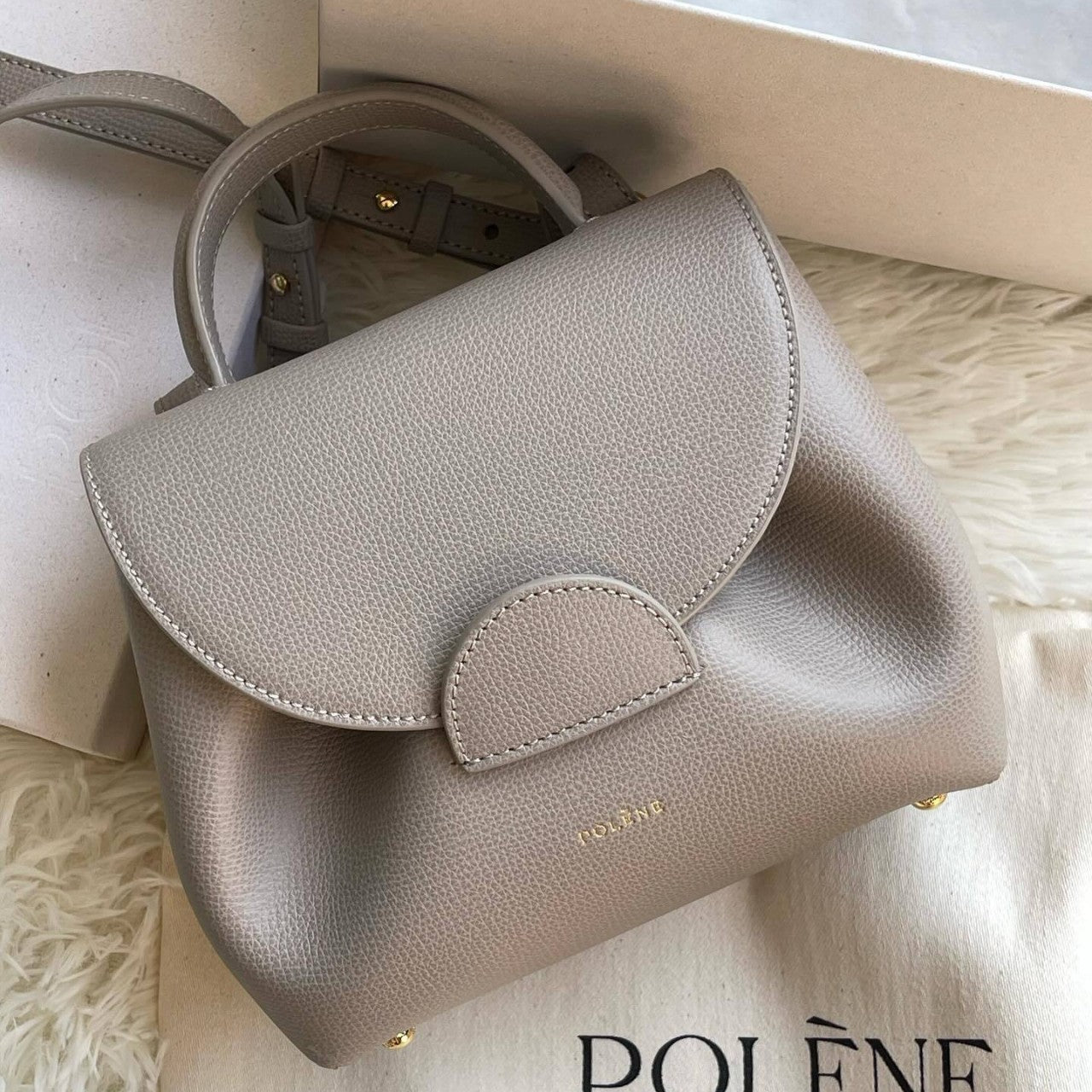 Women's Comfortable French Minority Fashion Classic Shoulder Bags