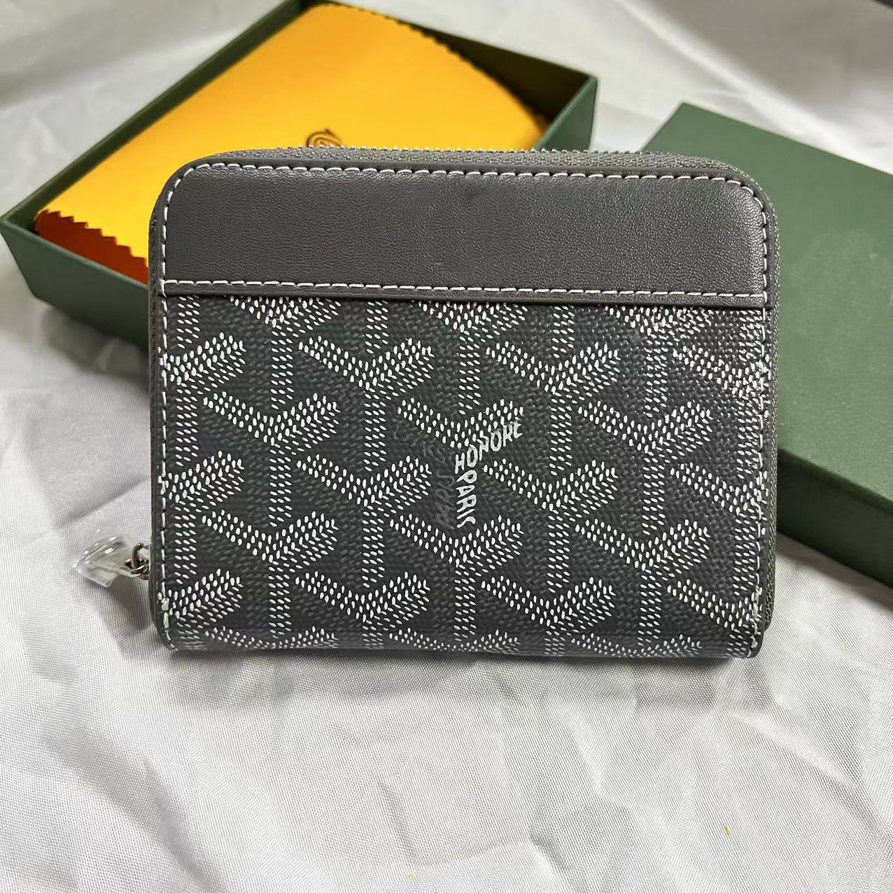 Women's Dog Teeth Short Zipper Storage Purses