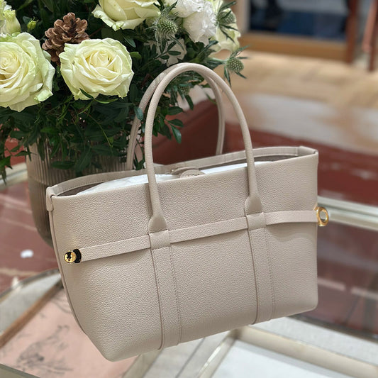 Charming Women's Niche Vegetable Basket Commuter Tote Bags