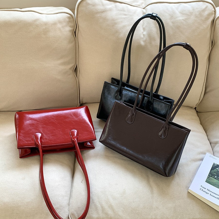 Women's Style Large Capacity Commuter High-grade Leather Bags