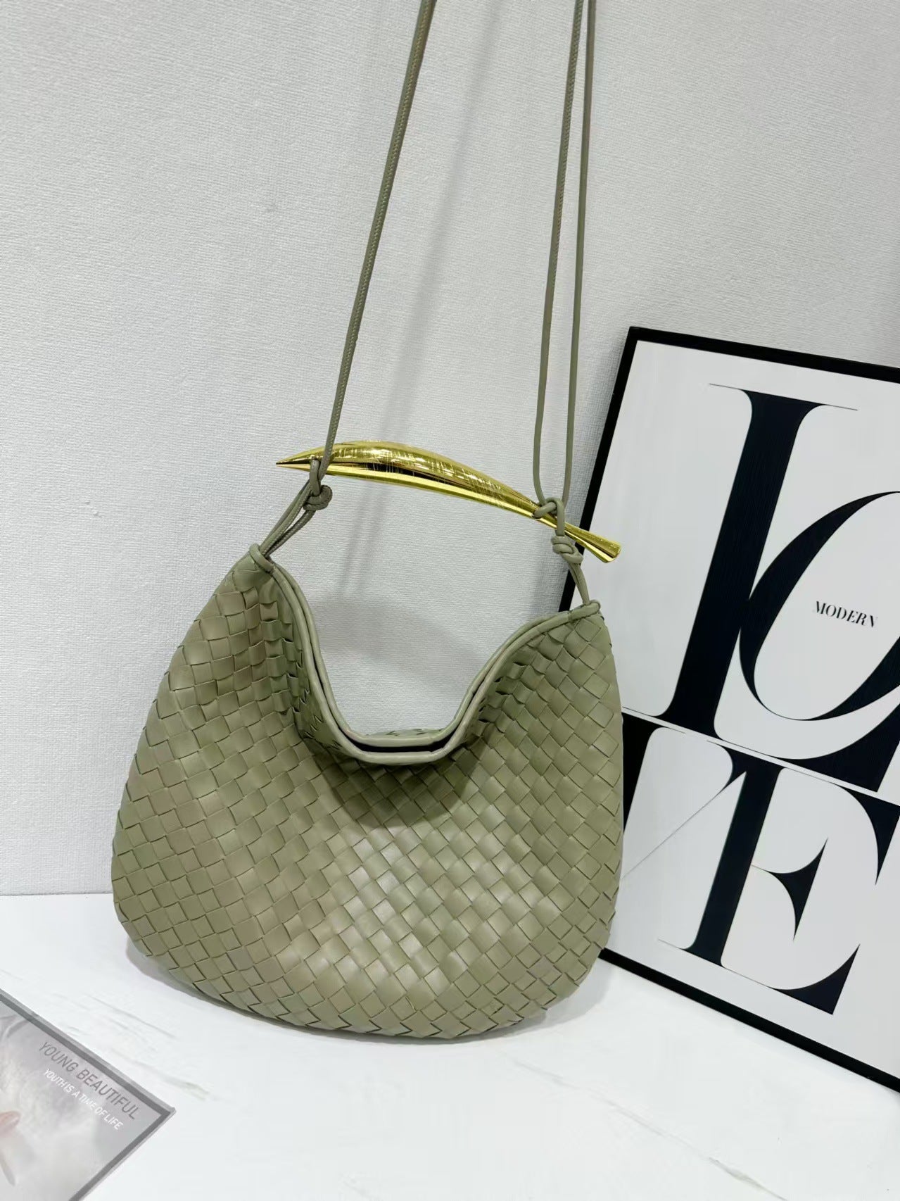 Slouchy Stylish Woven Vintage Metal Elegant Handbags