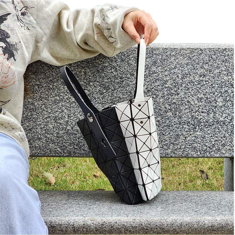 Women's Original March Gemini Color-matching Frosted Box Shoulder Bags