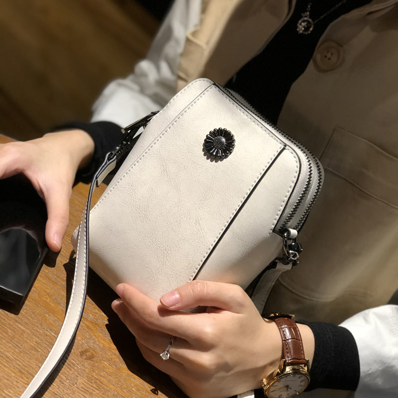 Women's Genuine Leather Oil Wax Fashion Cheap Bags