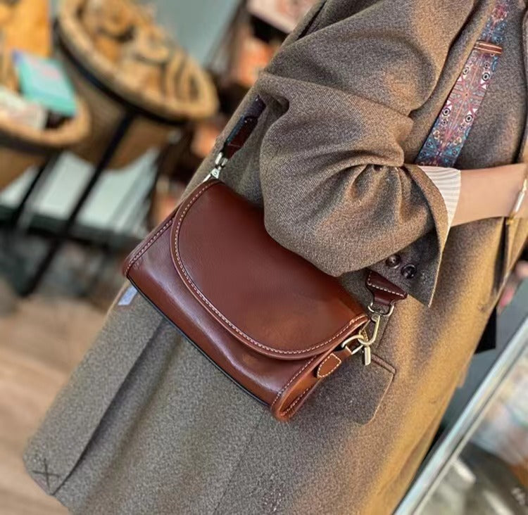 Women's Leather One Retro High-grade Vegetable Tanned Crossbody Bags