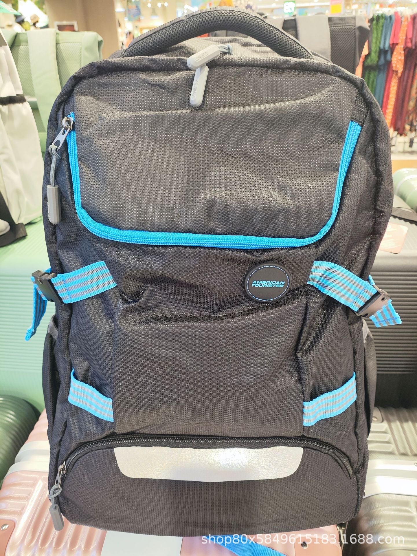 American Large Capacity Super Lightweight Overseas Backpacks