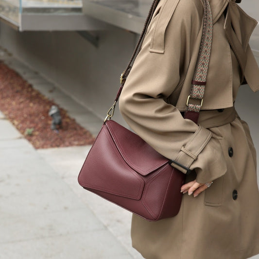 Women's Layer Cowhide Minority Simple Practical Envelope Crossbody Bags