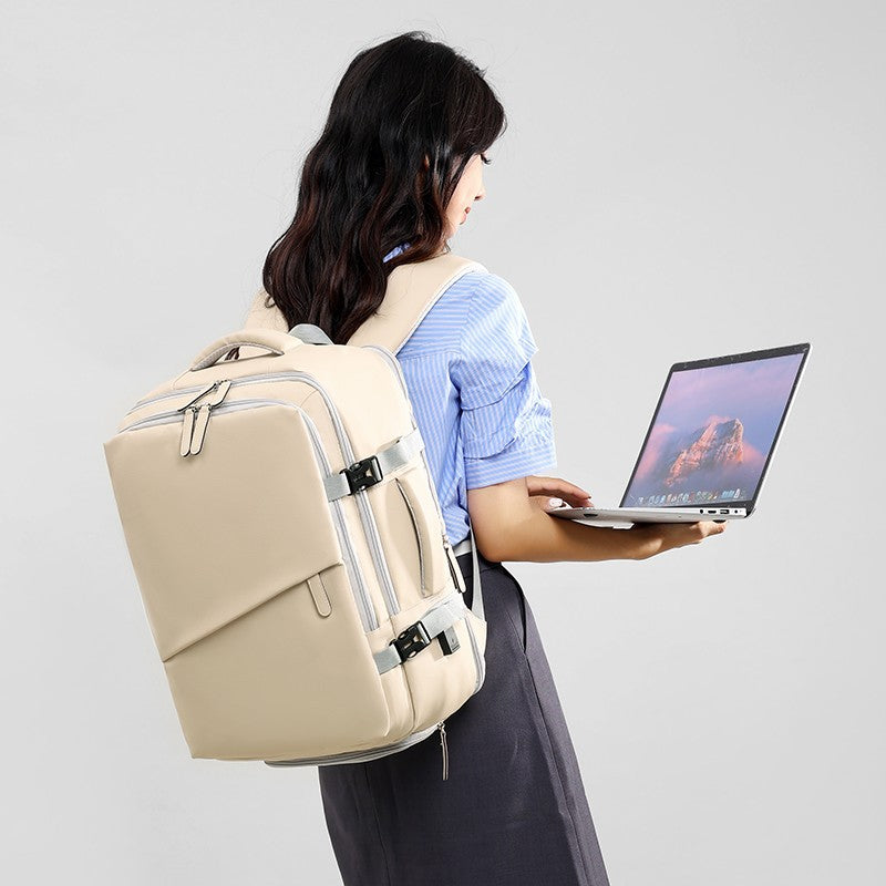 Women's & Men's & Large Capacity Lightweight Charging Distance Backpacks