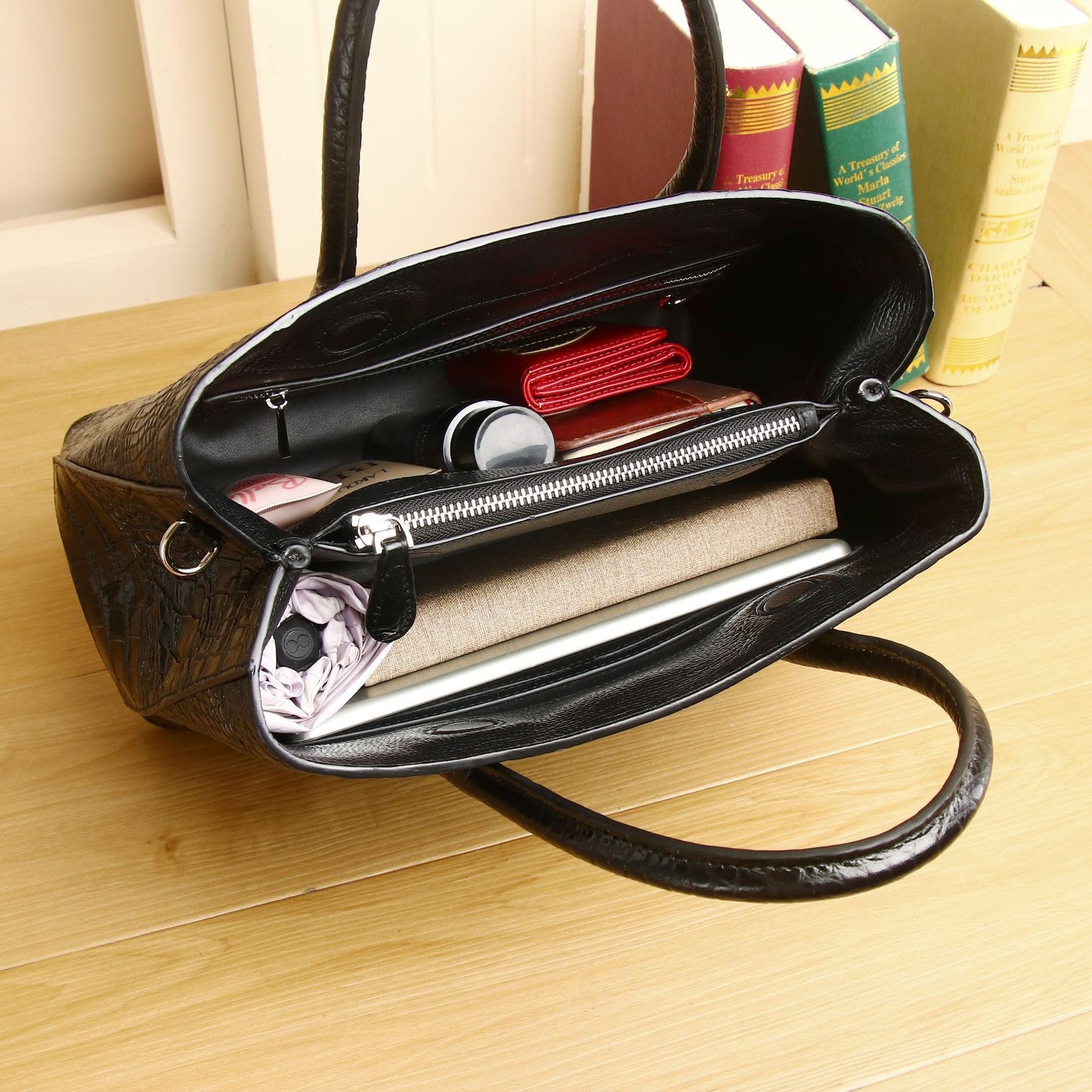 Women's Crocodile Belly Pattern Large Capacity First Layer Cowhide Bags