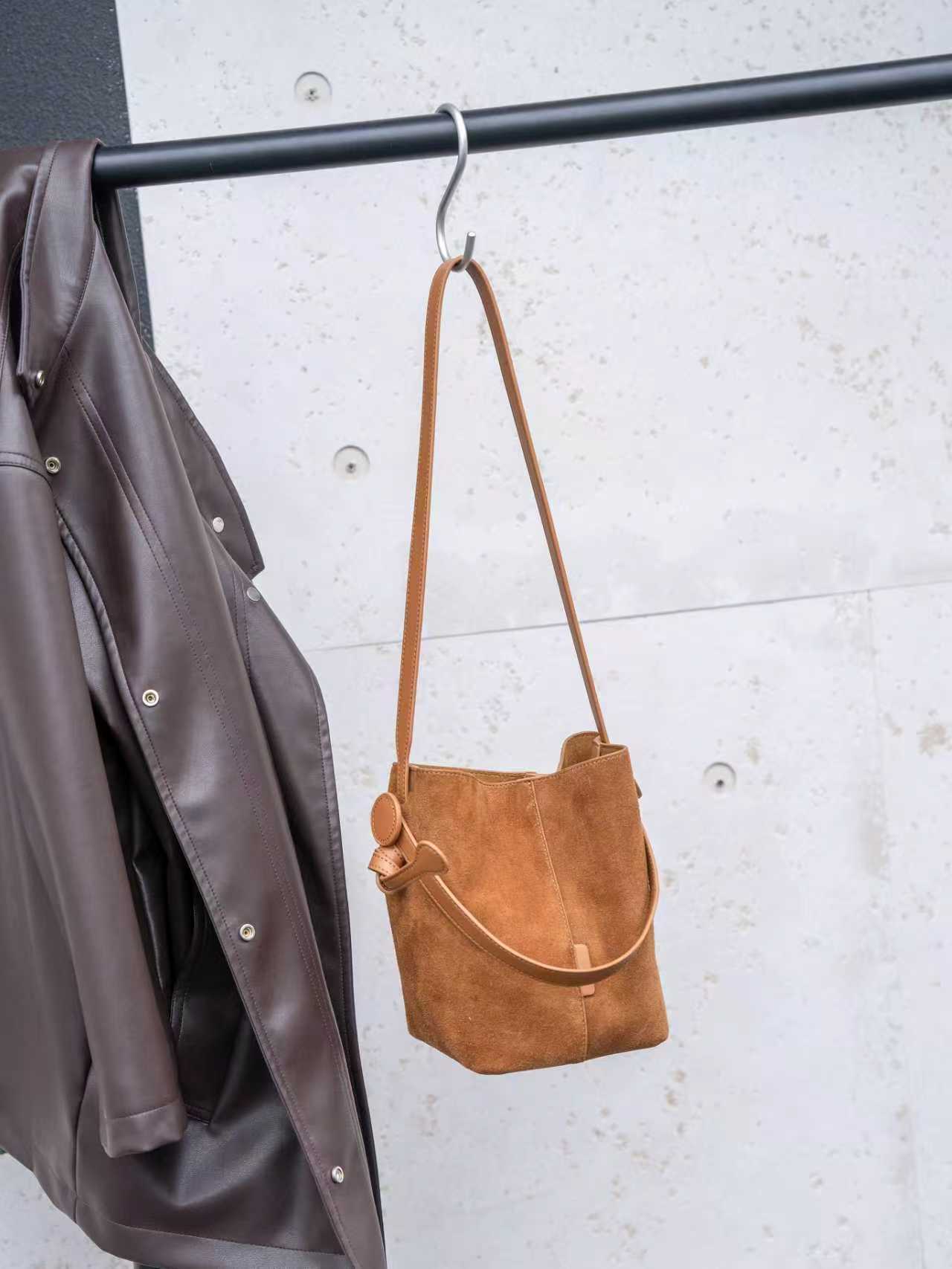 Women's Matte Leather Fashion Solid Color Crossbody Bags