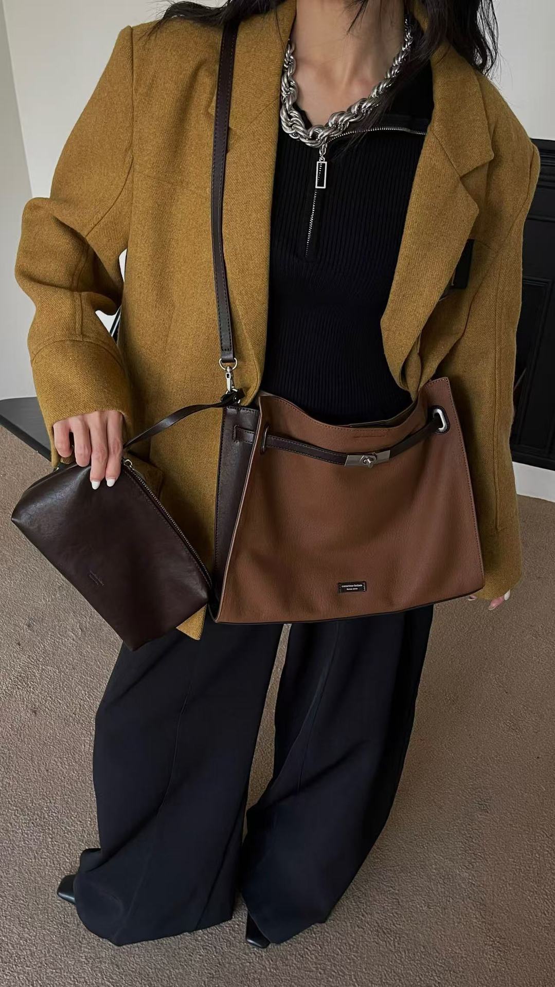 Graceful Women's Light Luxury Western Style Shoulder Bags